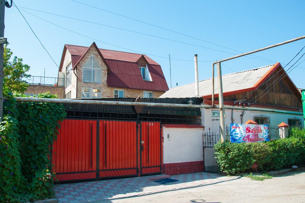 Sakura Guesthouse Bishkek Exterior photo